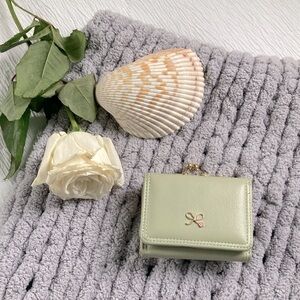 Green Trifold Wallet